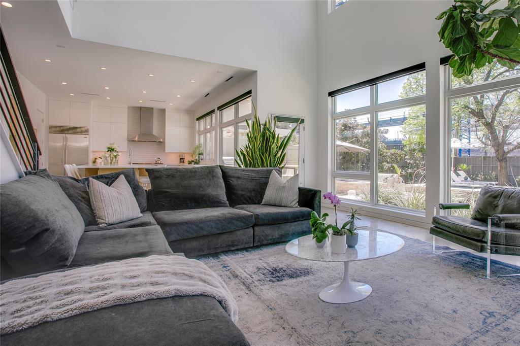 2215 Madera Street Dallas, TX 75206 - Photo 11 of 40