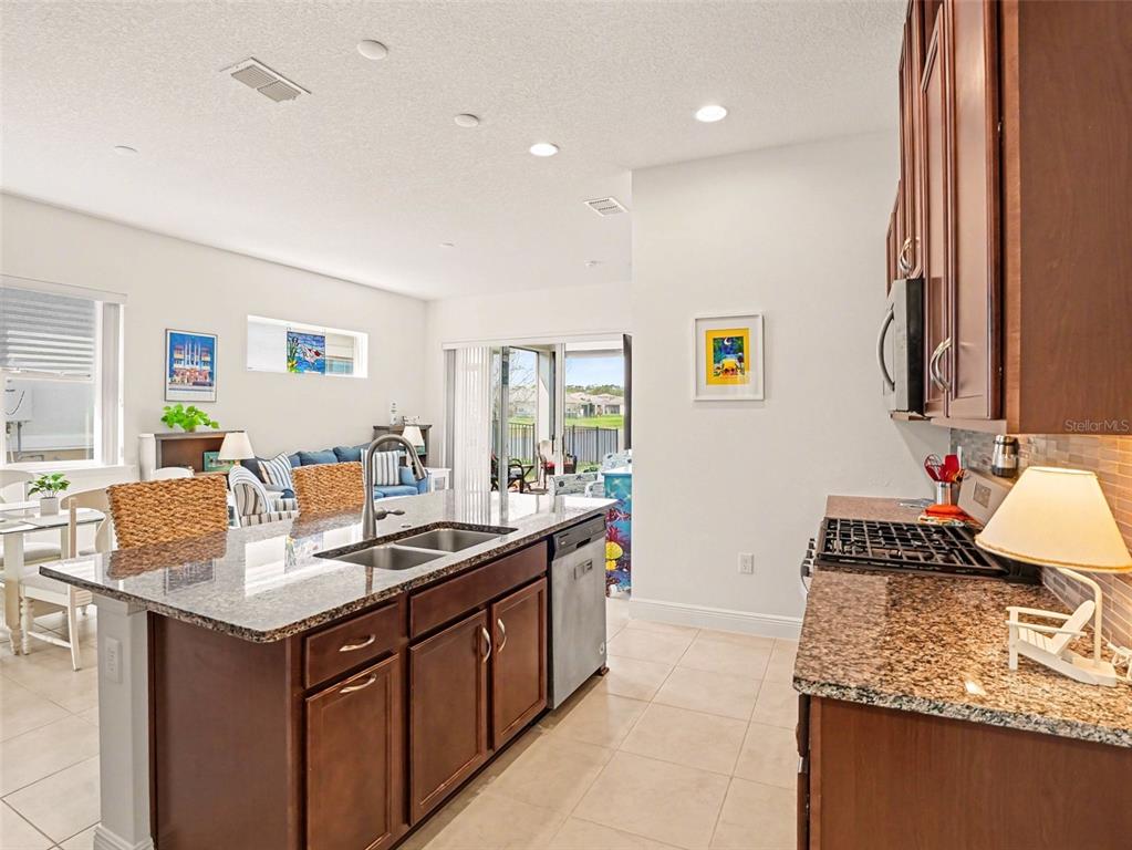 2520 Yellow Brick Road St. Cloud, FL 34772 - Photo 10 of 30