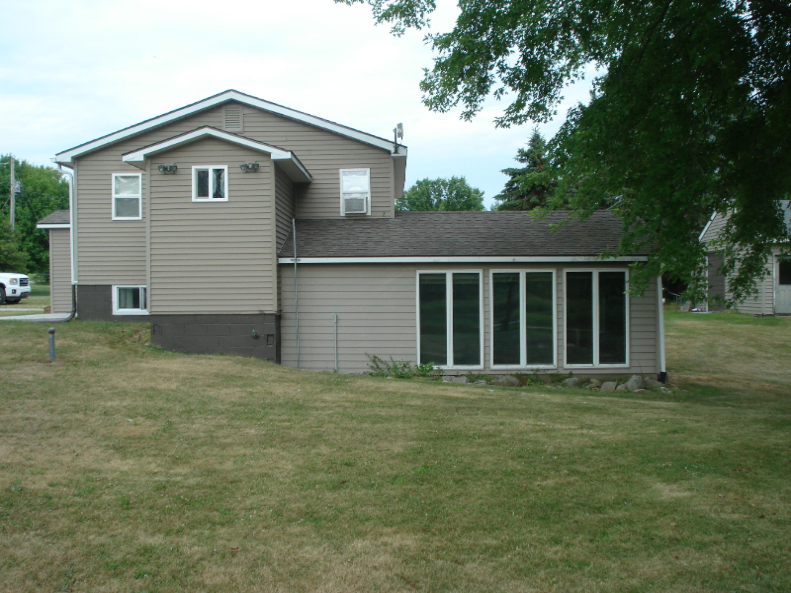 4651 Hoover Road Barryton, MI 49305 - Photo 2 of 18 DSC04151