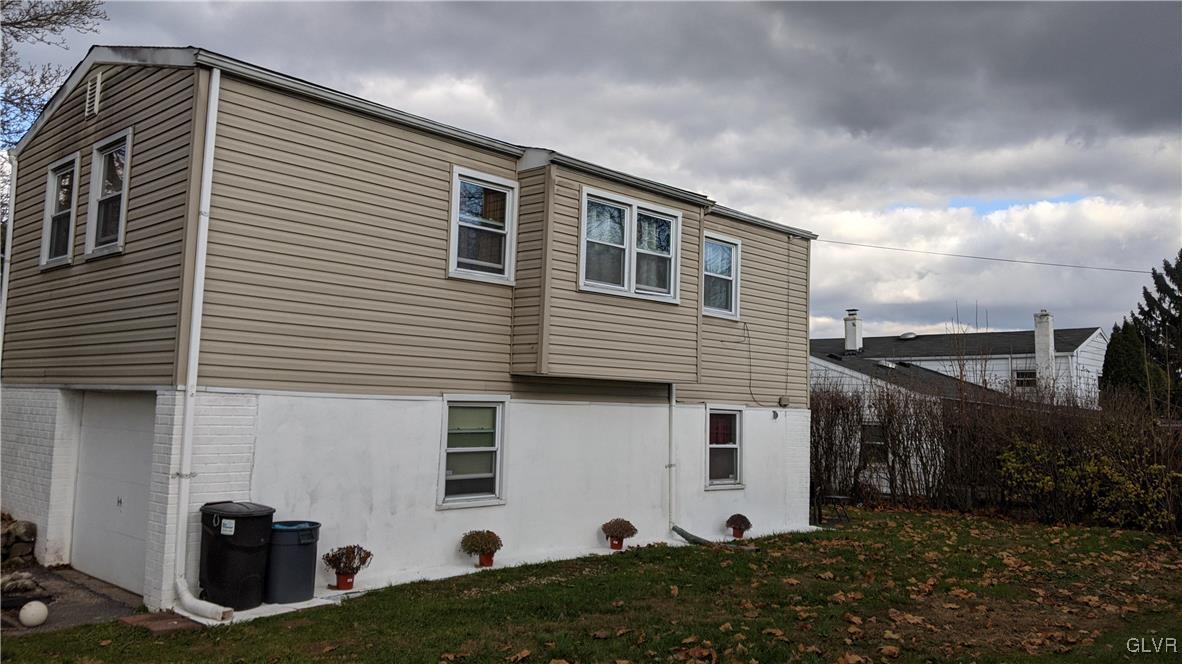 2726 Nottingham Road Bethlehem, PA 18017 - Photo 15 of 17 Side View