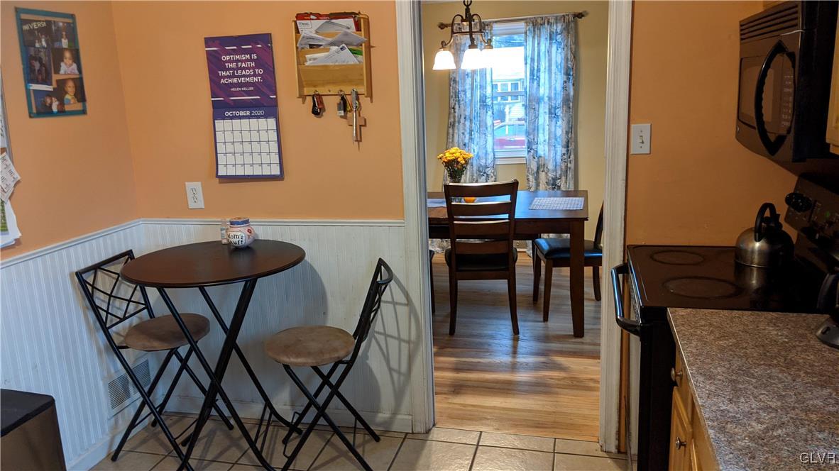 2726 Nottingham Road Bethlehem, PA 18017 - Photo 3 of 17 Kitchen