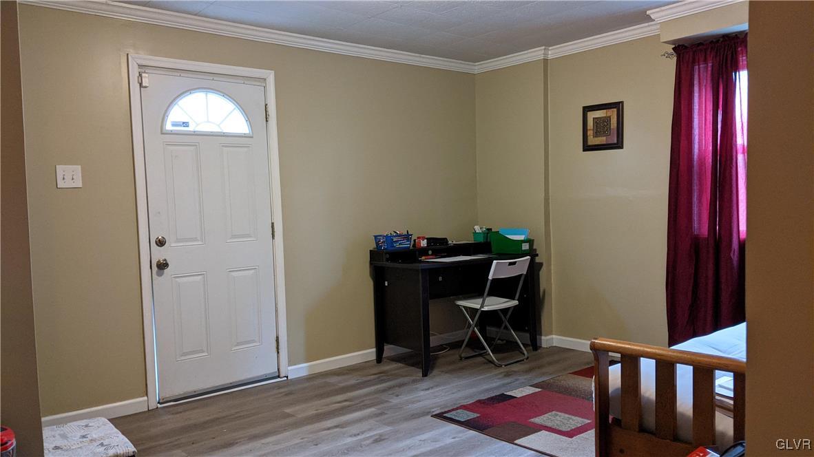 2726 Nottingham Road Bethlehem, PA 18017 - Photo 6 of 17 Family room