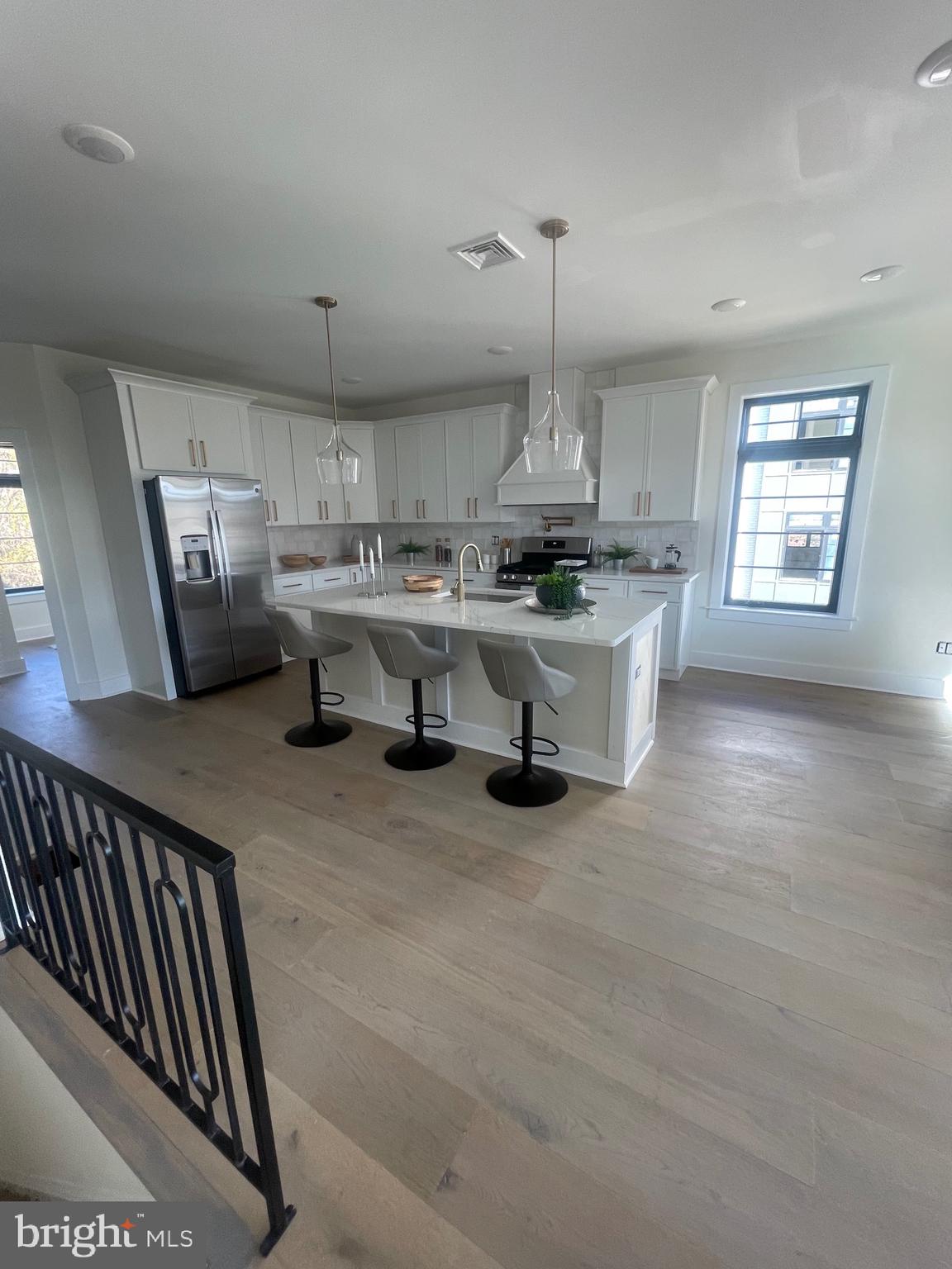 7519R Ridge Avenue Philadelphia, PA 19128 - Photo 3 of 15