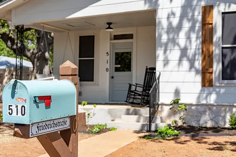 $675,000 | 510 North Orange Street, Fredericksburg, TX 78624