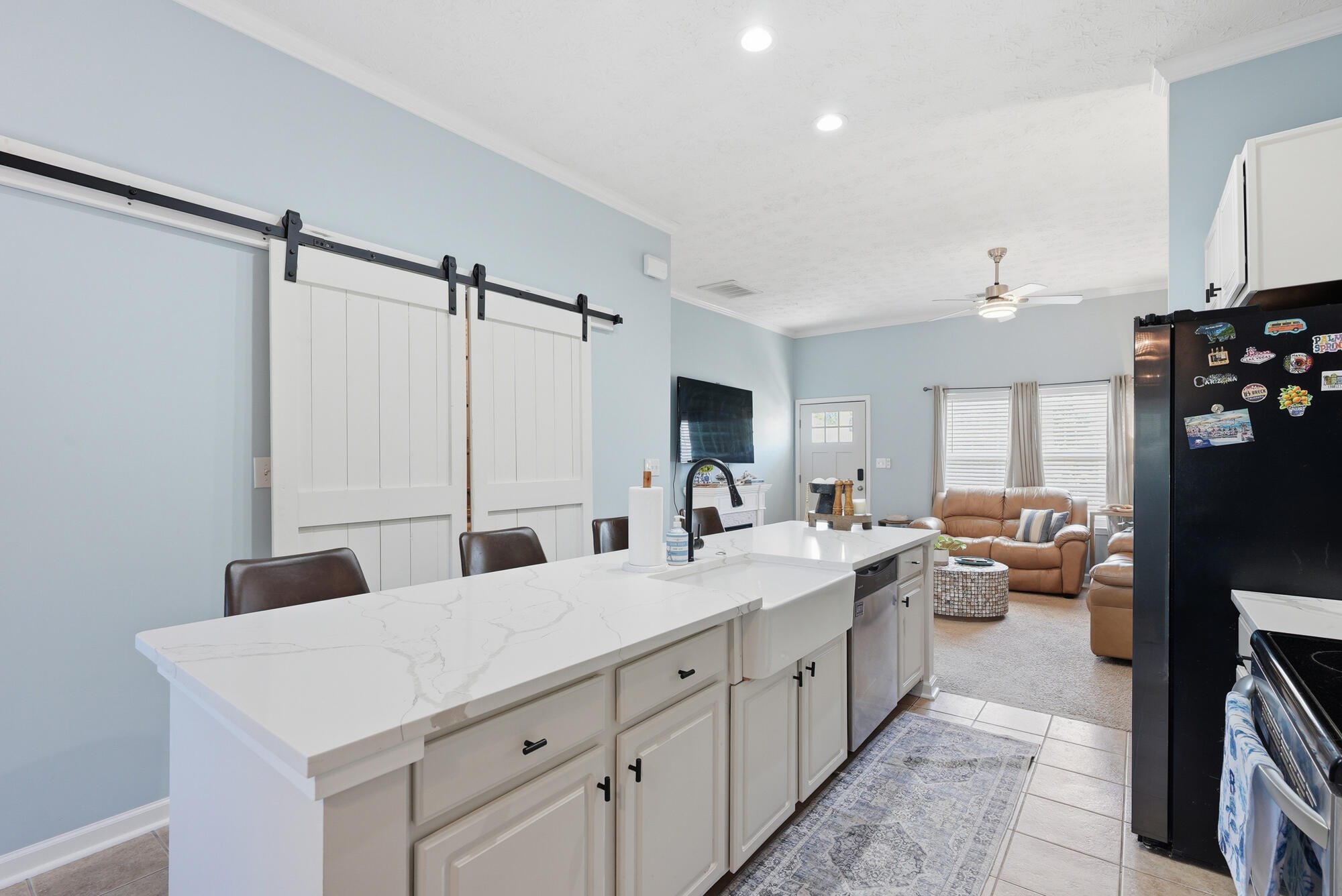 573 Tropical Way Freeport, FL 32439 - Photo 9 of 32 Kitchen