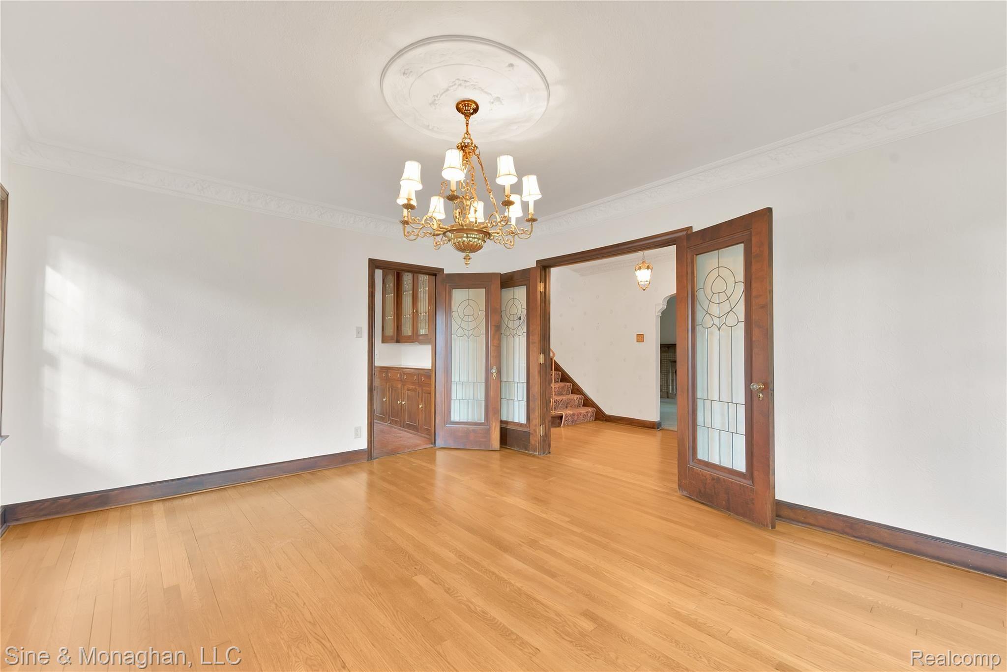 1176 Yorkshire Road Grosse Pointe, MI 48230 - Photo 5 of 48 1176 Yorkshire - HD Drone Photography-12.jpg