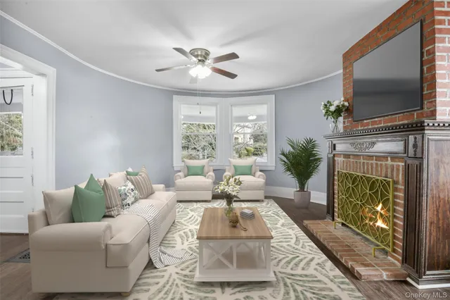 $849,000 | 8 The Serpentine, New Rochelle, NY 10801