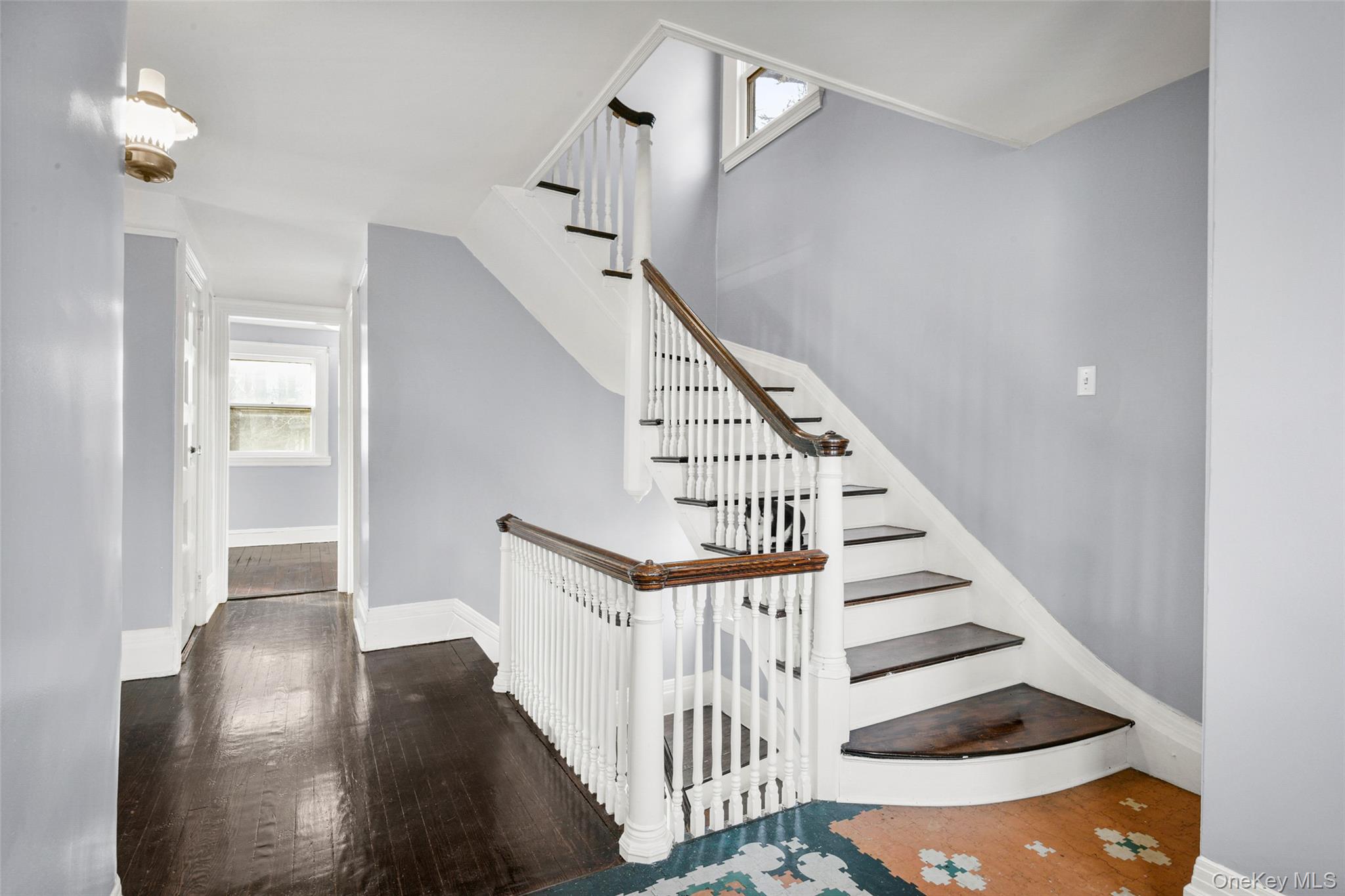 8 The Serpentine New Rochelle, NY 10801 - Photo 32 of 47 stairs to the third floor