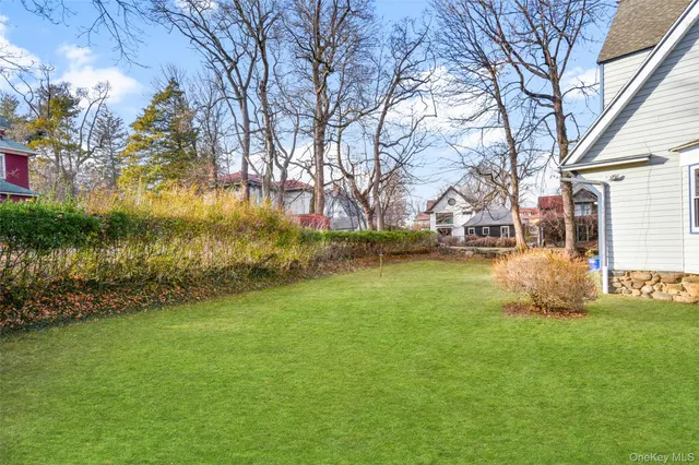 $849,000 | 8 The Serpentine, New Rochelle, NY 10801