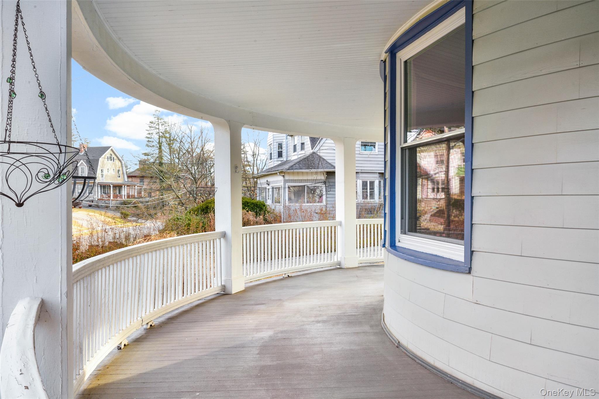 8 The Serpentine New Rochelle, NY 10801 - Photo 5 of 47 another view