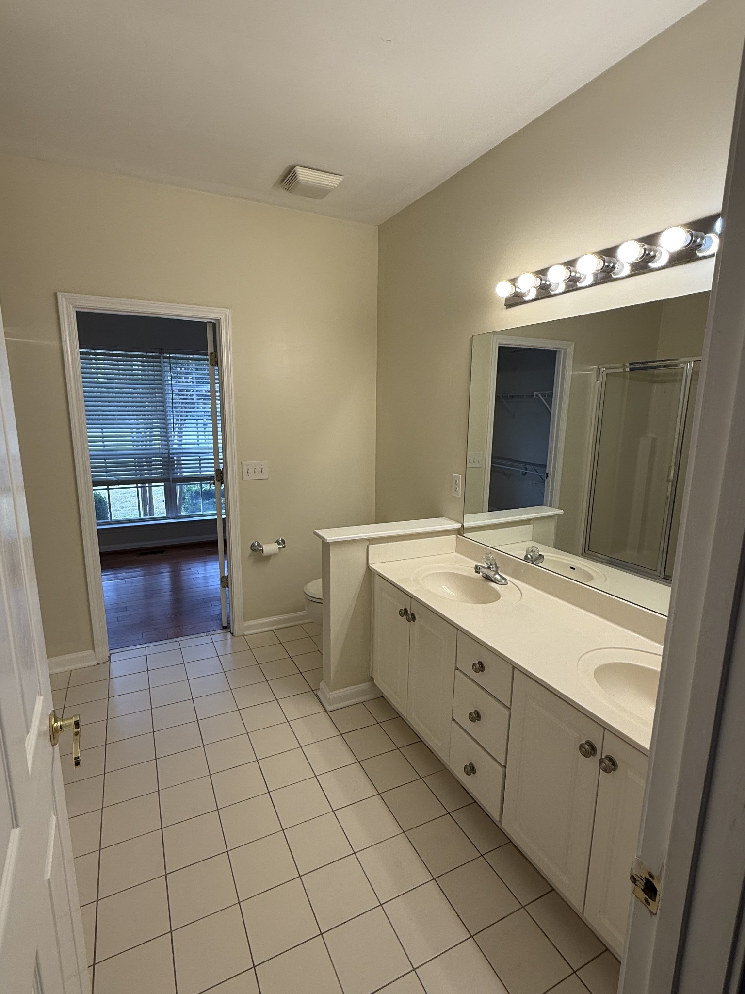 8049 Poplarwood Road Nashville, TN 37221 - Photo 14 of 35