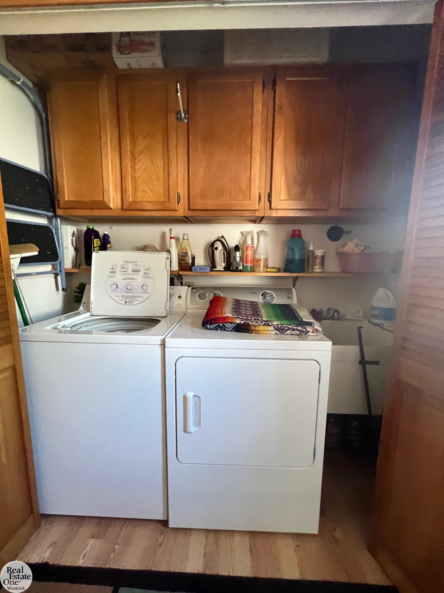 7803 River Road Marine City, MI 48039 - Photo 12 of 14 Laundry