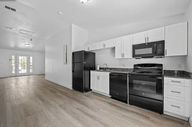 $1,325 | 2282 Magnolia Circle, Unit 1, Tallahassee, FL 32301