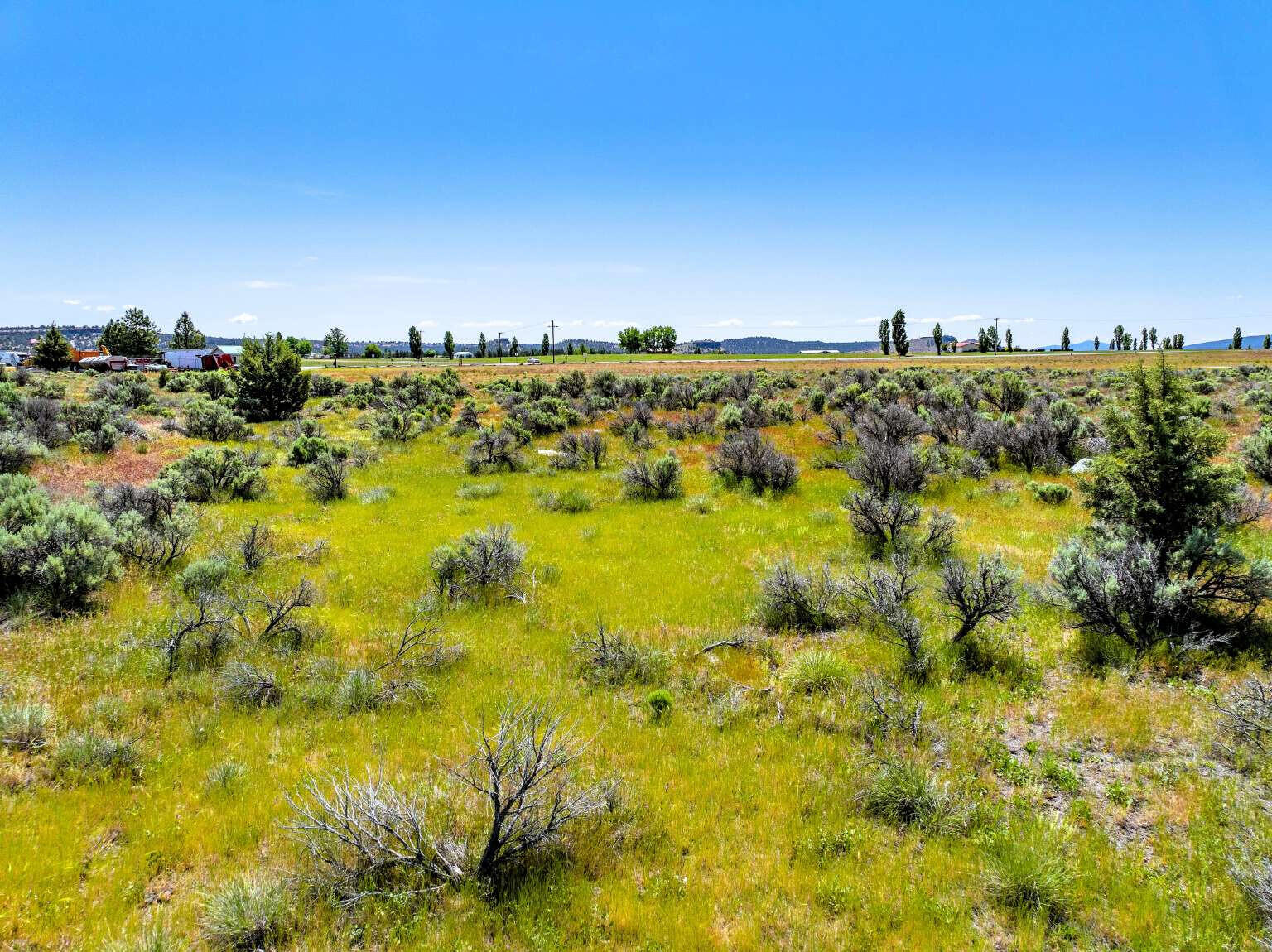 137 Drake Road Alturas, CA 96101 - Photo 7 of 16 a view of a city