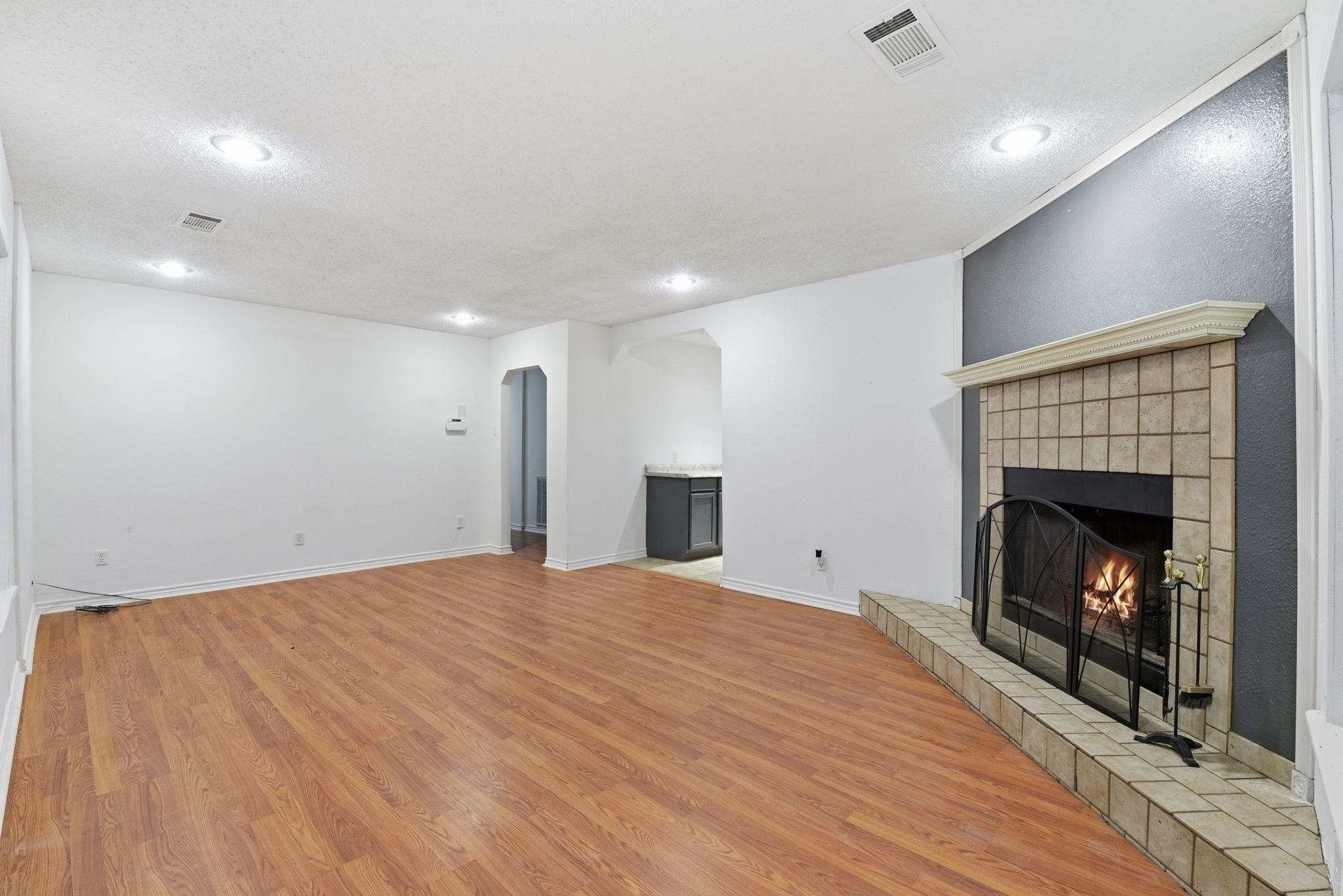 402 Anderson Road Livingston, TX 77351 - Photo 11 of 49