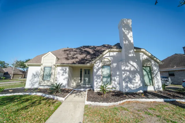 $348,000 | 303 Swords Bend, Stafford, TX 77477