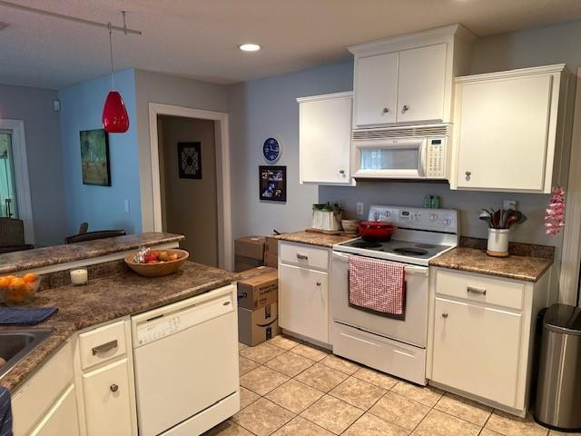 216 Autumn Ridge Court Brunswick, GA 31525 - Photo 12 of 18 Kitchen