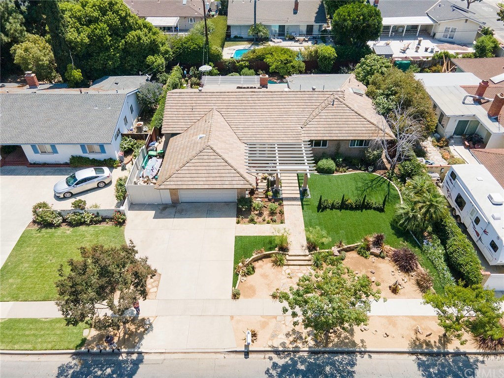 13682 Wheeler Place Tustin, CA 92780 - Photo 2 of 39
