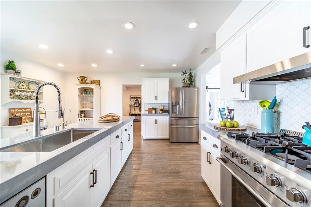 13682 Wheeler Place Tustin, CA 92780 - Photo 14 of 39