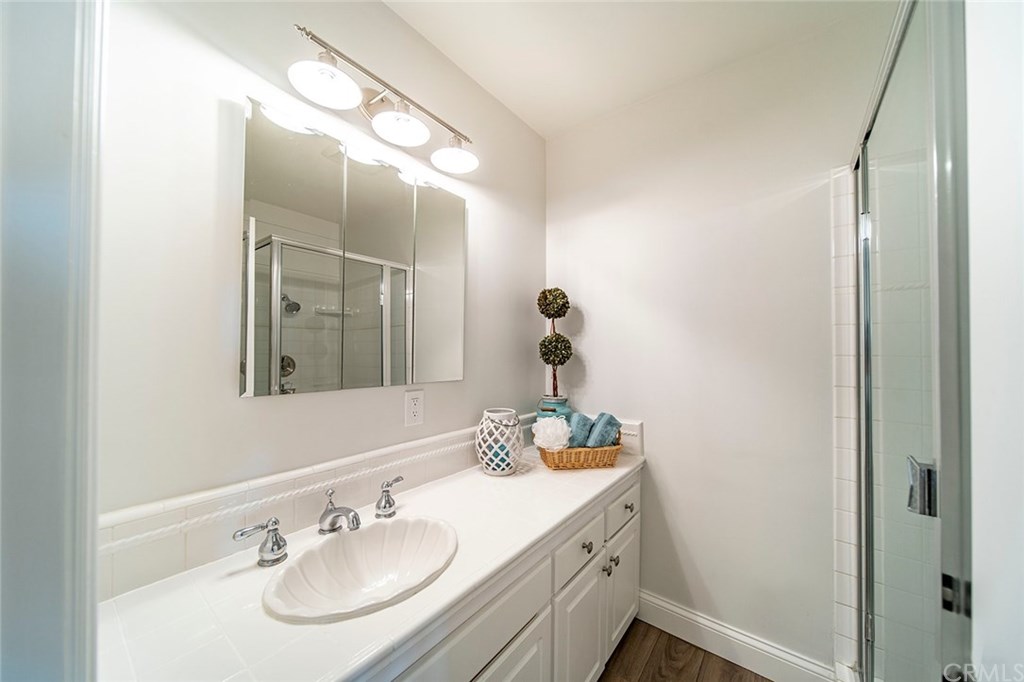 13682 Wheeler Place Tustin, CA 92780 - Photo 17 of 39