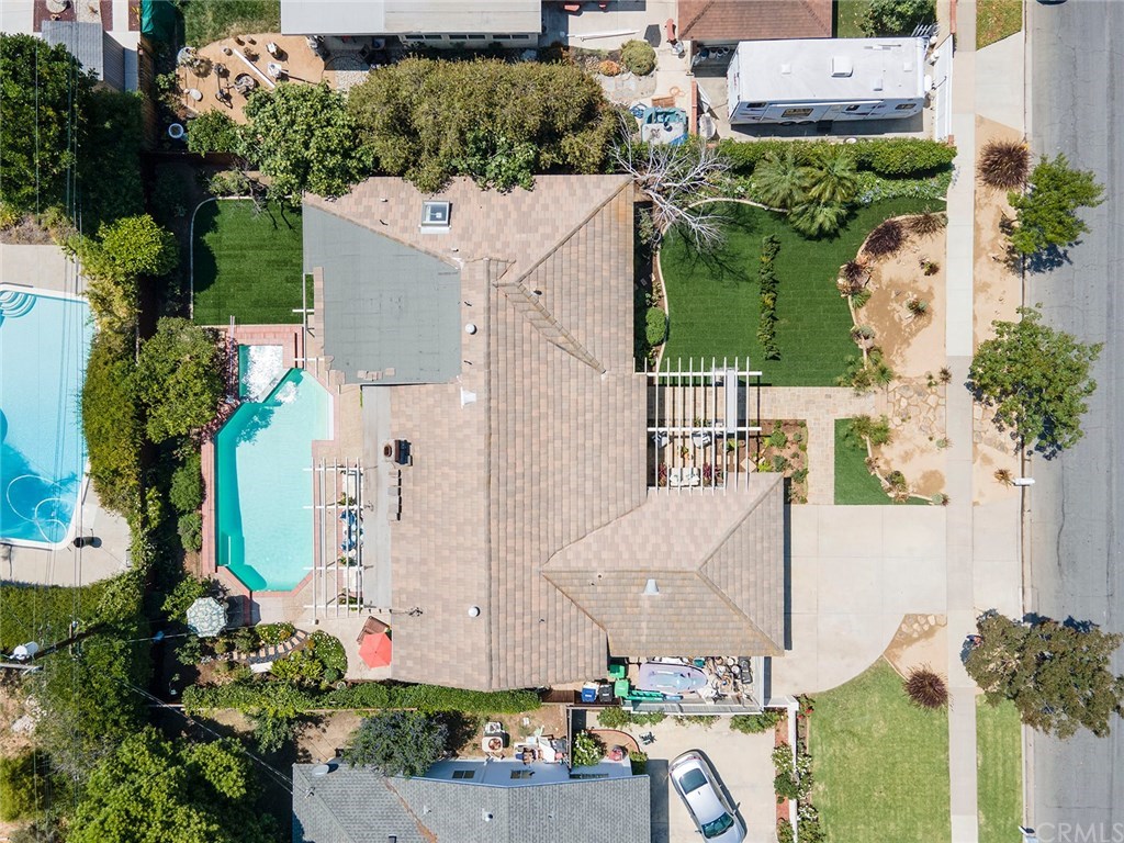 13682 Wheeler Place Tustin, CA 92780 - Photo 5 of 39