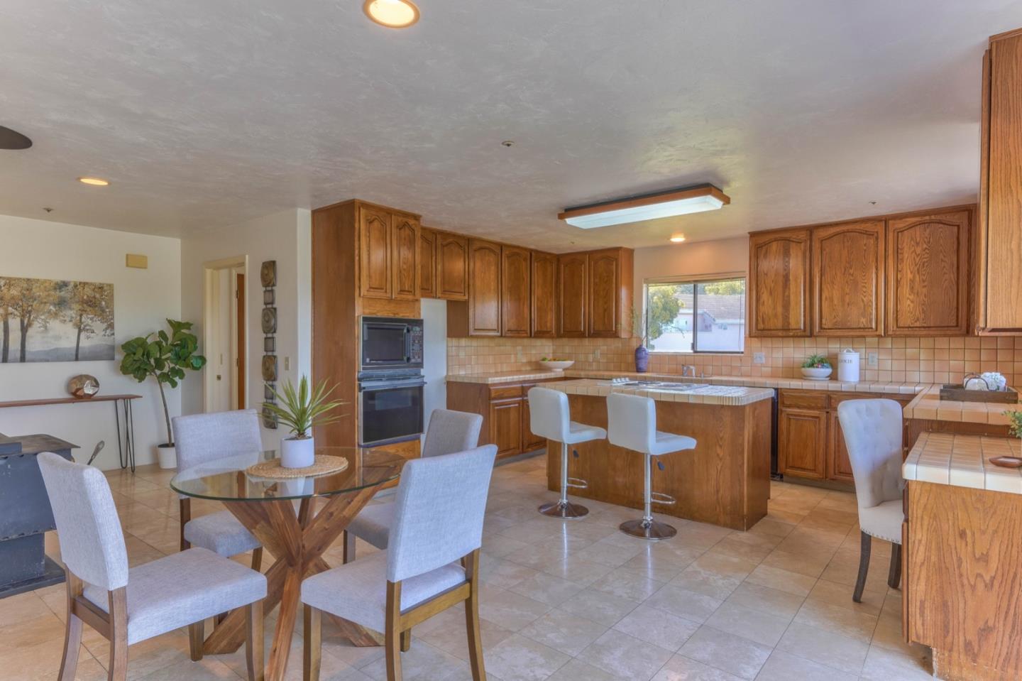 25380 Boots Road Monterey, CA 93940 - Photo 15 of 43 Gallery Image 15
