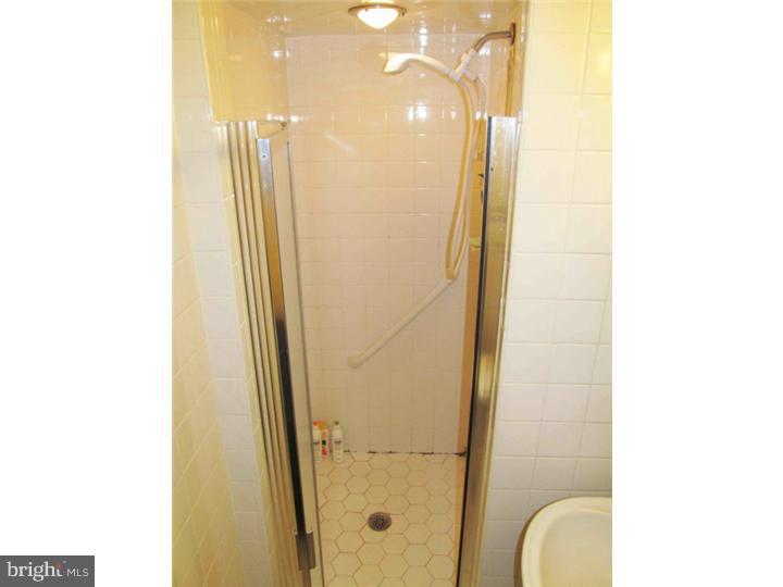 103 Parry Road Cinnaminson, NJ 08077 - Photo 16 of 21 Master Bathroom