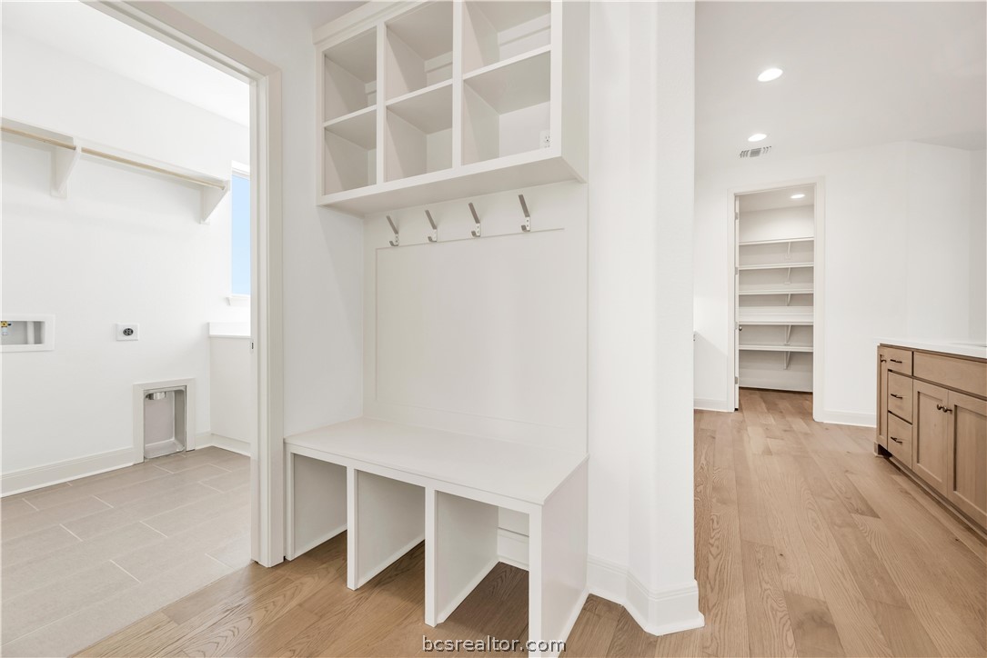 5084 Acadia Loop Bryan, TX 77802 - Photo 14 of 31 Photos depict previously completed Emma home. Selections and finishes may vary; please contact an RNL sales team for the latest information on this home.