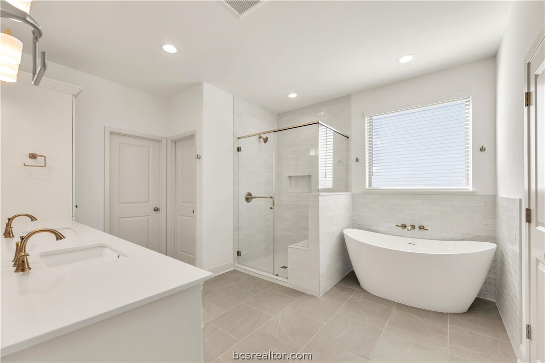 5084 Acadia Loop Bryan, TX 77802 - Photo 19 of 31 Photos depict previously completed Emma home. Selections and finishes may vary; please contact an RNL sales team for the latest information on this home.