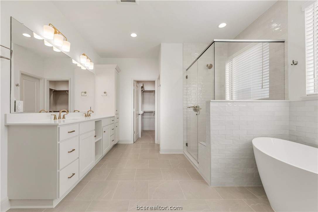 5084 Acadia Loop Bryan, TX 77802 - Photo 20 of 31 Photos depict previously completed Emma home. Selections and finishes may vary; please contact an RNL sales team for the latest information on this home.