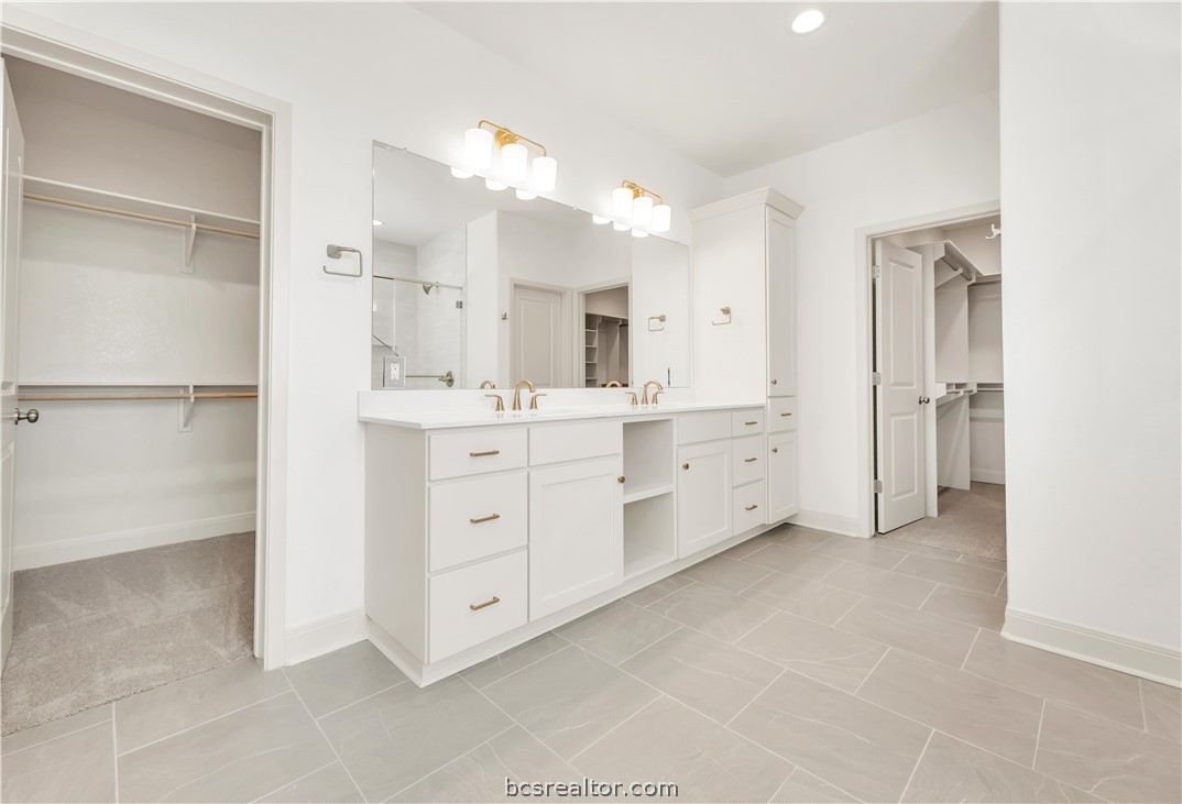 5084 Acadia Loop Bryan, TX 77802 - Photo 22 of 31 Photos depict previously completed Emma home. Selections and finishes may vary; please contact an RNL sales team for the latest information on this home.