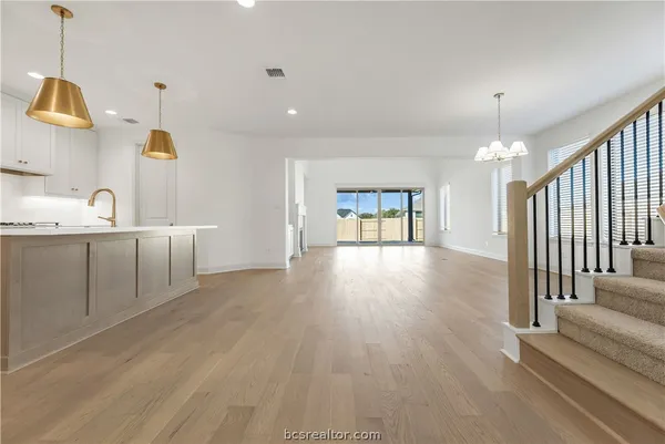 $591,900 | 5084 Acadia Loop, Bryan, TX 77802