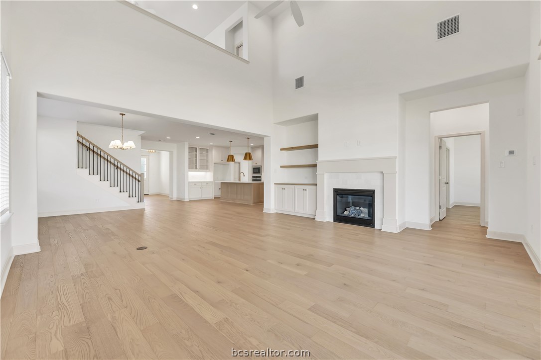 5084 Acadia Loop Bryan, TX 77802 - Photo 7 of 31 Photos depict previously completed Emma home. Selections and finishes may vary; please contact an RNL sales team for the latest information on this home.