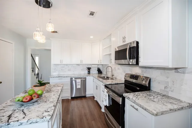 $2,200 | 8903 Kirkmont Drive, Houston, TX 77089