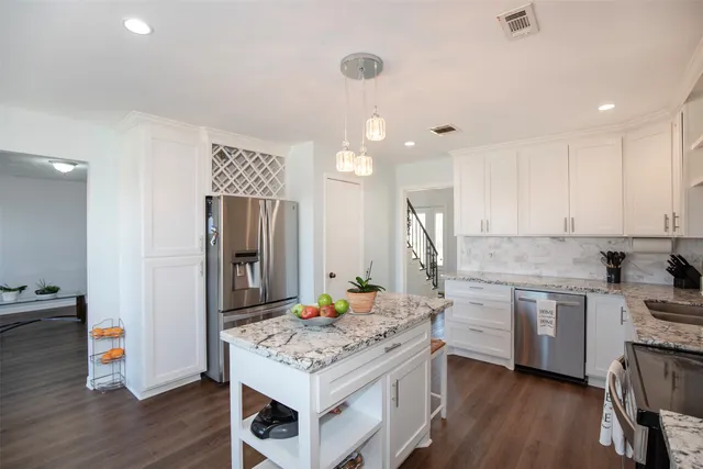 $2,200 | 8903 Kirkmont Drive, Houston, TX 77089