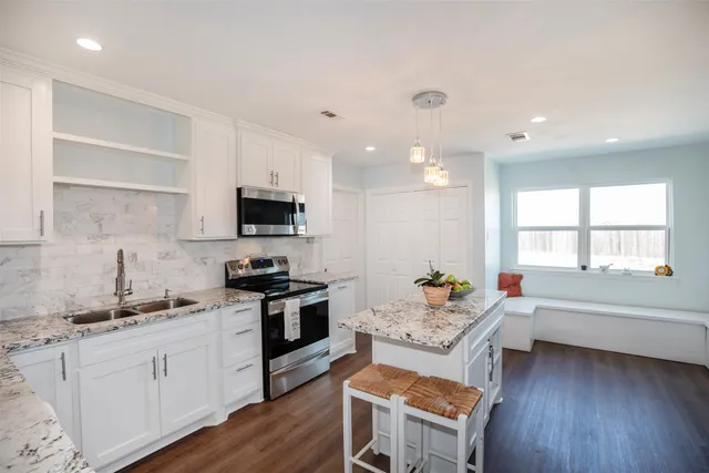 $2,200 | 8903 Kirkmont Drive, Houston, TX 77089