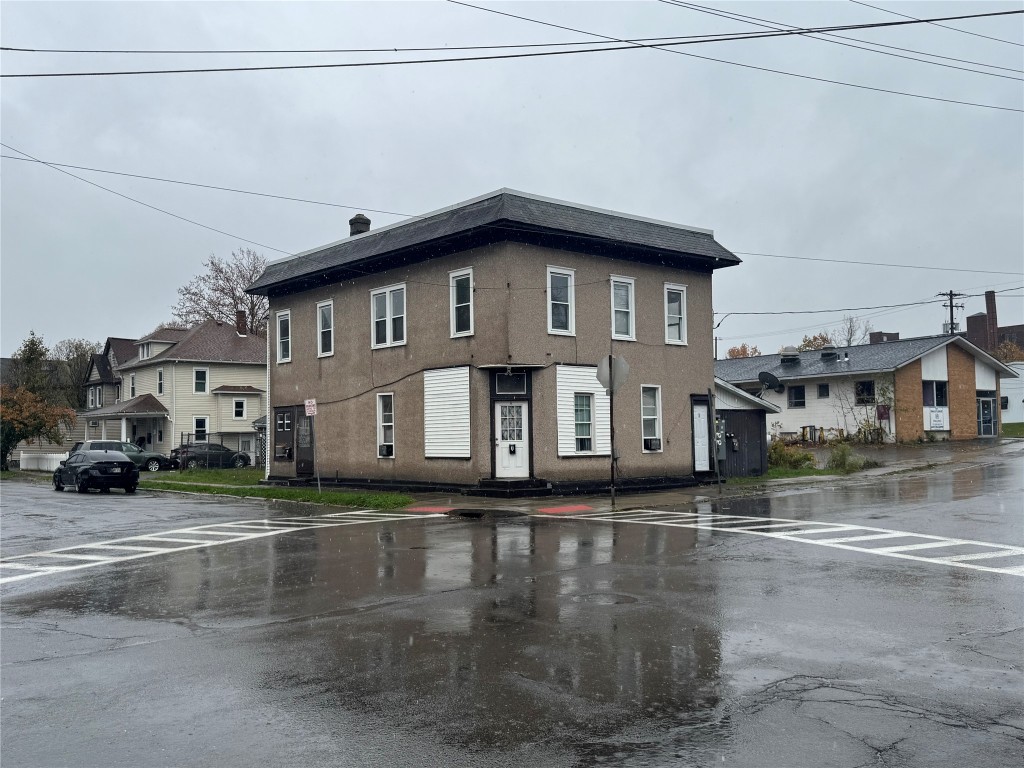 28 Emma Street Binghamton, NY 13905 - Photo 1 of 21