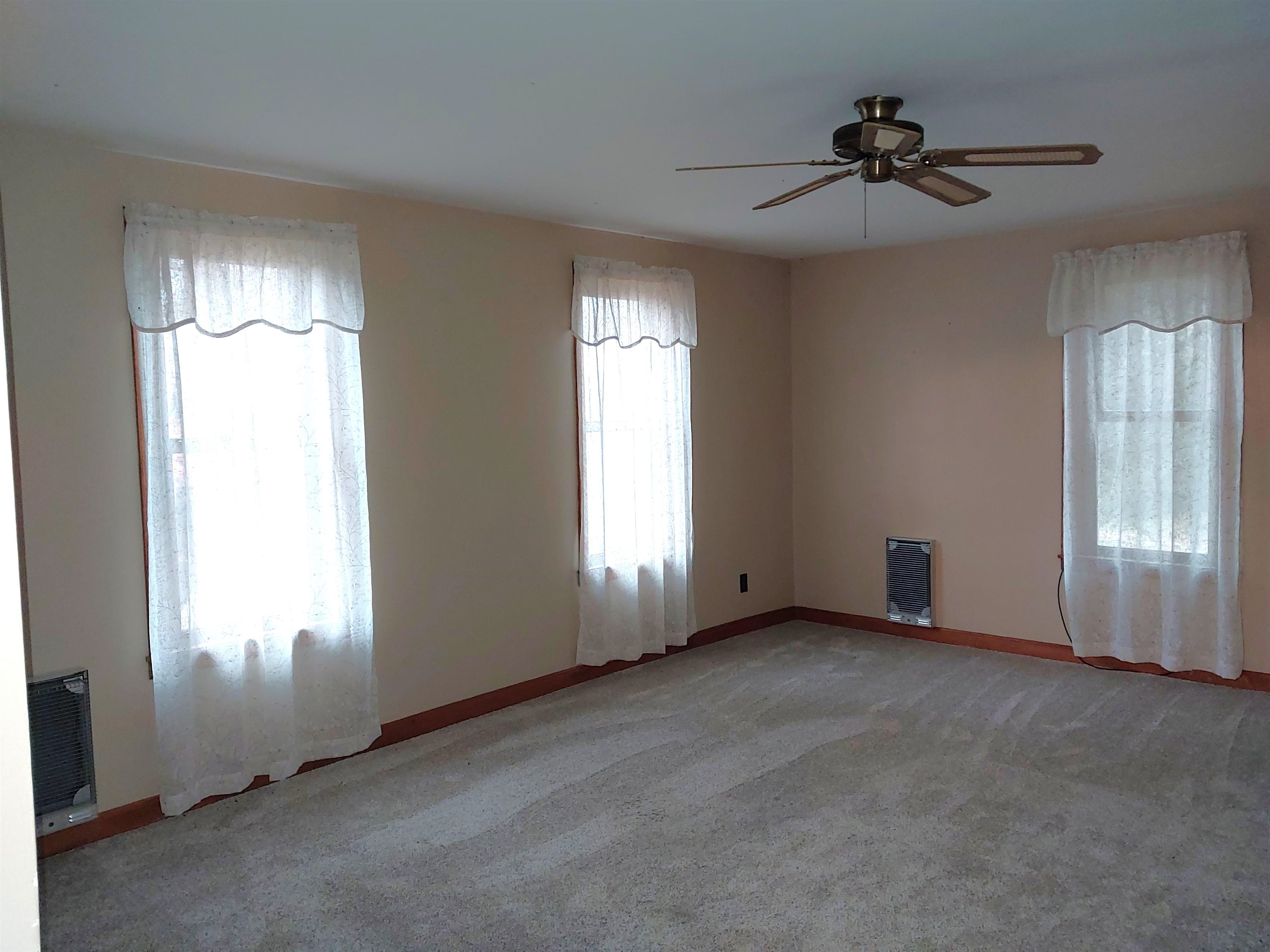 30228 County Road West Elroy, WI 53929 - Photo 12 of 25