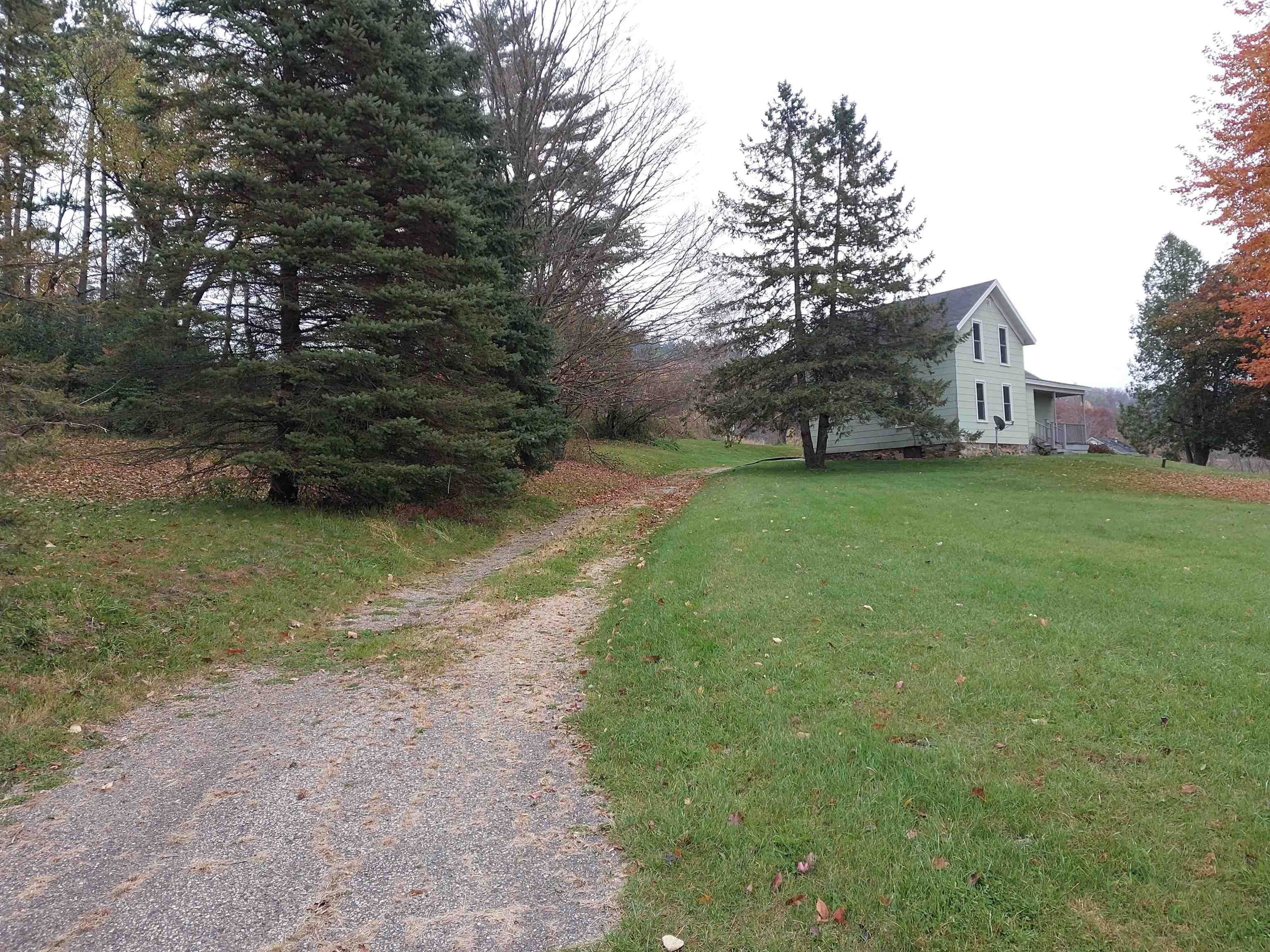 30228 County Road West Elroy, WI 53929 - Photo 4 of 25