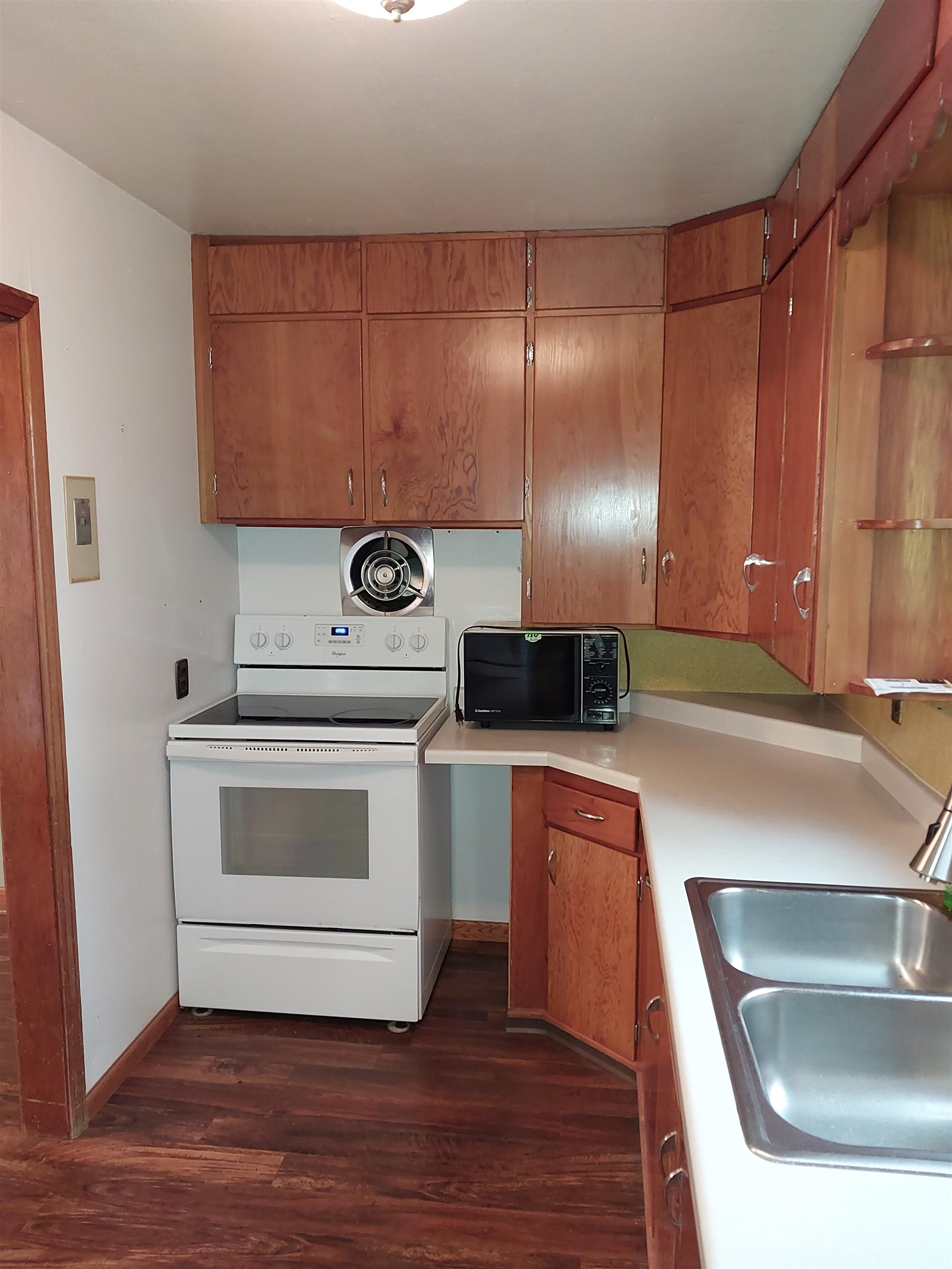 30228 County Road West Elroy, WI 53929 - Photo 8 of 25