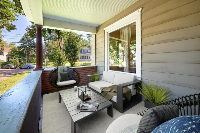 $2,195 | 894 23rd Avenue Southeast, Minneapolis, MN 55414