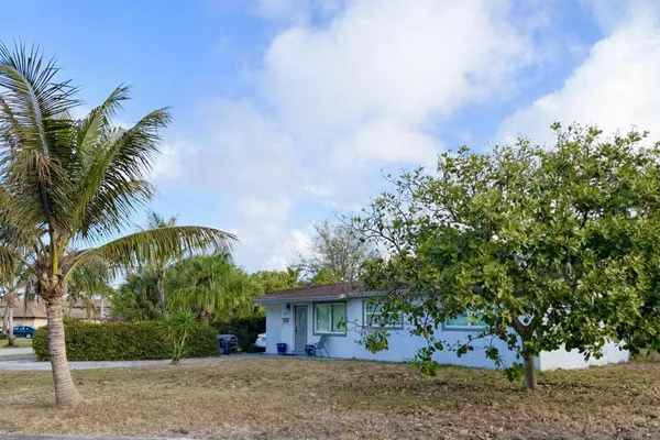 $3,200 | 855 Date Palm Drive, Lake Park, FL 33403