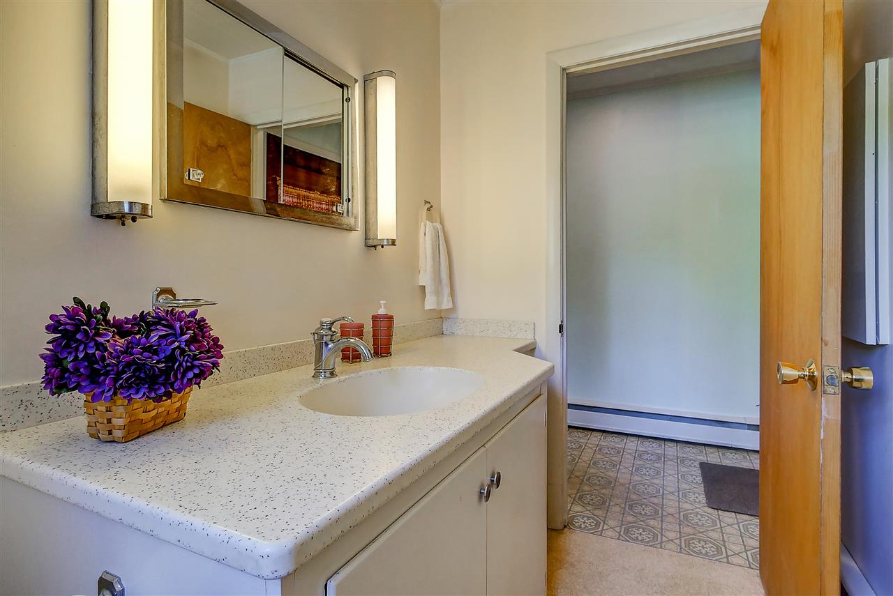 78 Gilcreast Road Londonderry, NH 03053 - Photo 12 of 40 Gallery Image 12