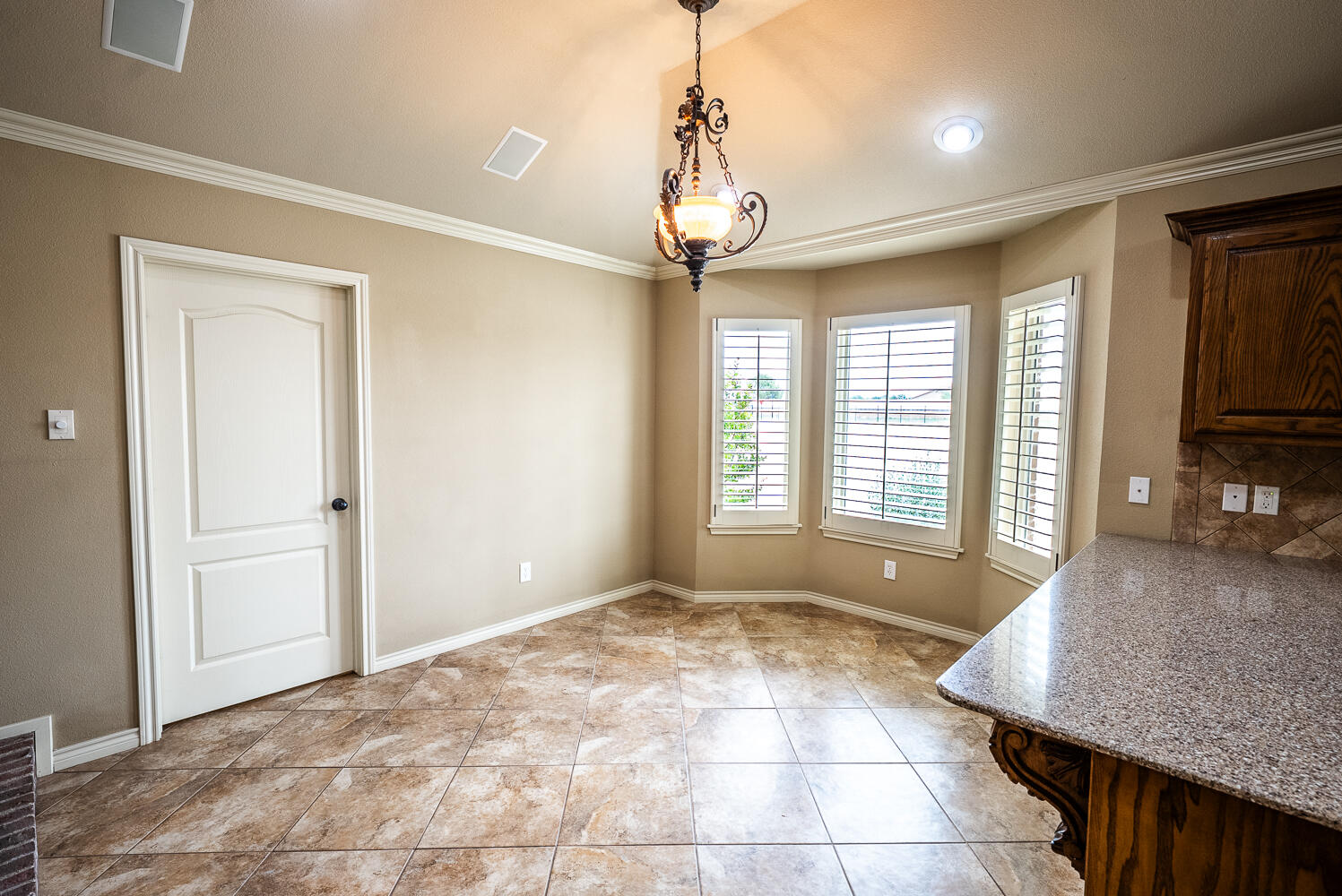 5826 101st Street Lubbock, TX 79424 - Photo 6 of 25 DSC09611