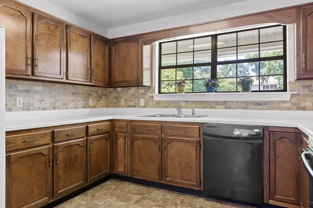 $349,900 | 2810 Majestic Drive, Ooltewah, TN 37363