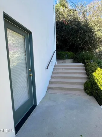 $2,150 | 546 Mint Lane, Unit B, Ventura, CA 93001