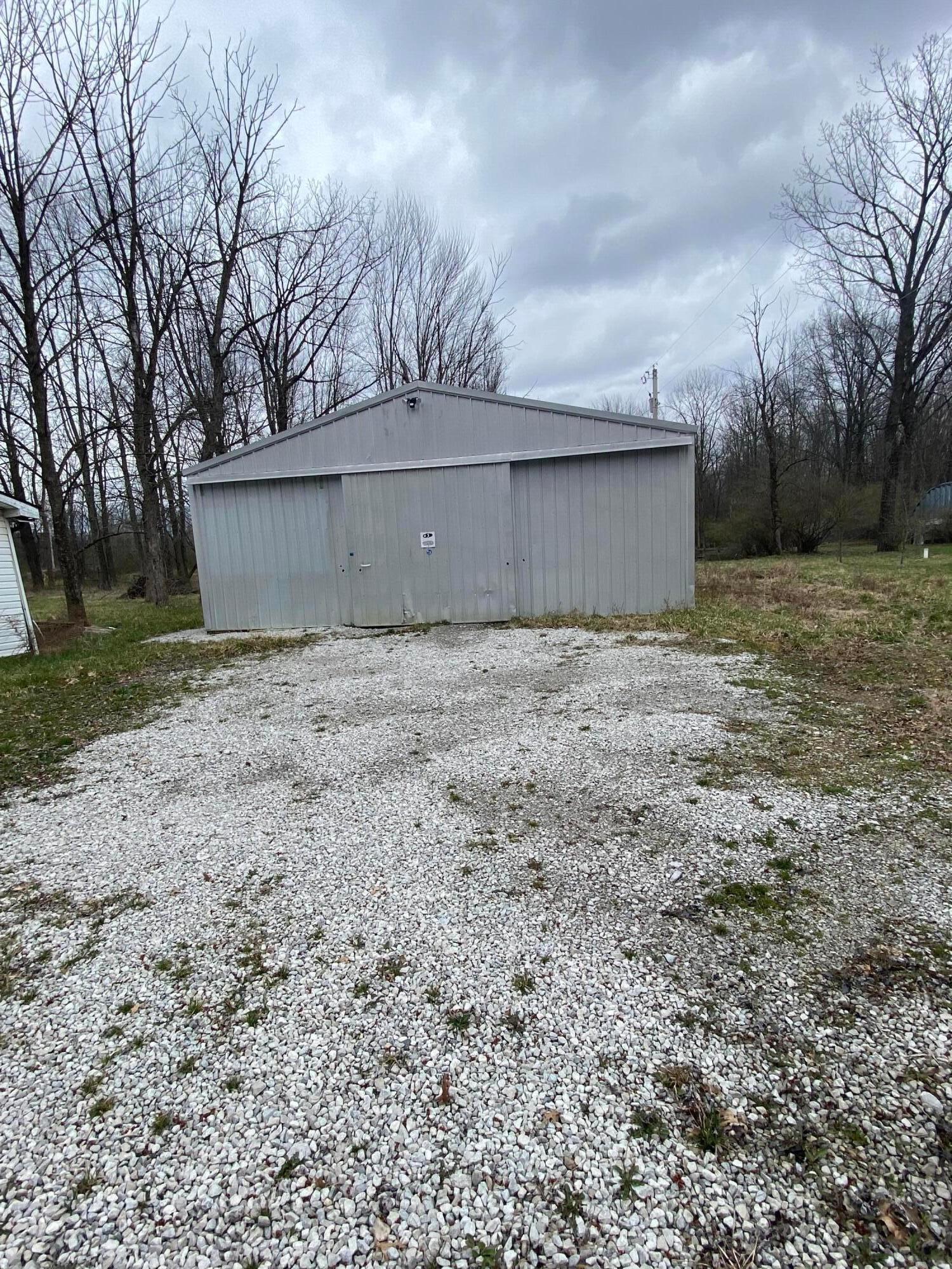 3490 Dixon Road Southwest Pataskala, OH 43062 - Photo 4 of 12 IMG_3477