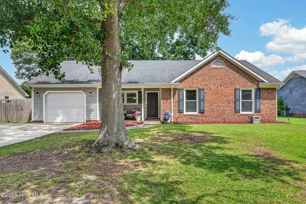 $255,000 | 110 Woodbridge Court, Jacksonville, NC 28540