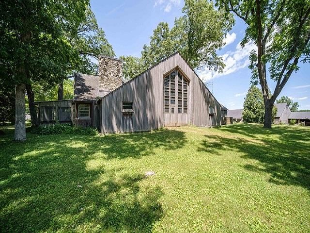 4909 West Edgewood Road Dixon, IL 61021 - Photo 15 of 96