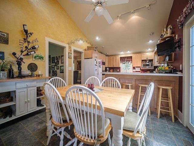 4909 West Edgewood Road Dixon, IL 61021 - Photo 63 of 96